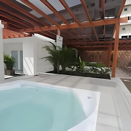 Apartamento De Lujo En Baia Kristal