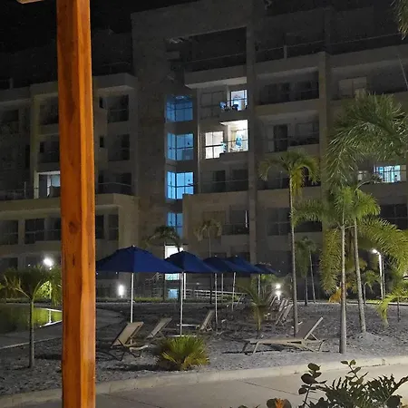 Apartment De Lujo En Baia Kristal Cartagena